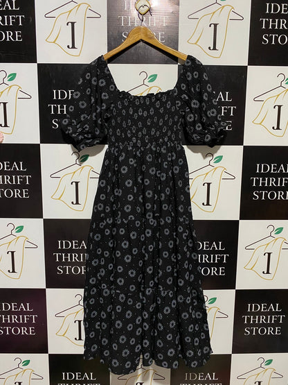 |S| BUST 12| B17| ROMANTIC DAISY PRINT SMOCKED MAXI DRESS WITH PUFF SLEEVES