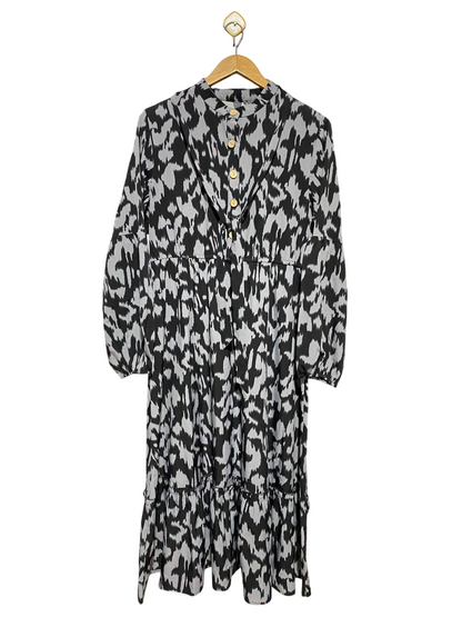 SHEIN |XL| BUST 20| B19| BLACK AND GREY ABSTRACT PRINT BUTTON-DOWN TIERED MAXI DRESS