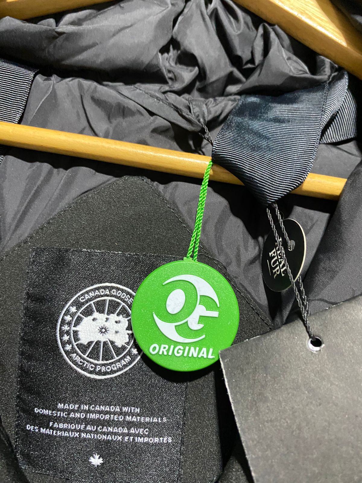 CANADA GOOSE |M/L| BUST 25| B19| BLACK LABEL HOODED PUFFER PARKA JACKET