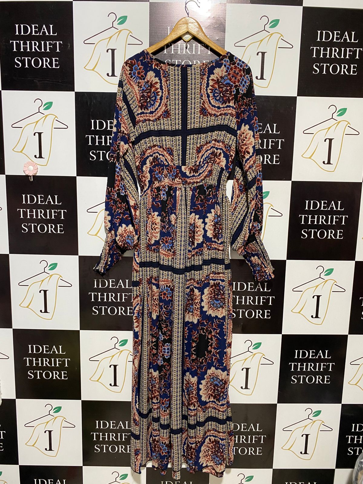 BOOHOO |L| BUST 18| B19| BLACK DITSY FLORAL V-NECK MIDI MAXI DRESS