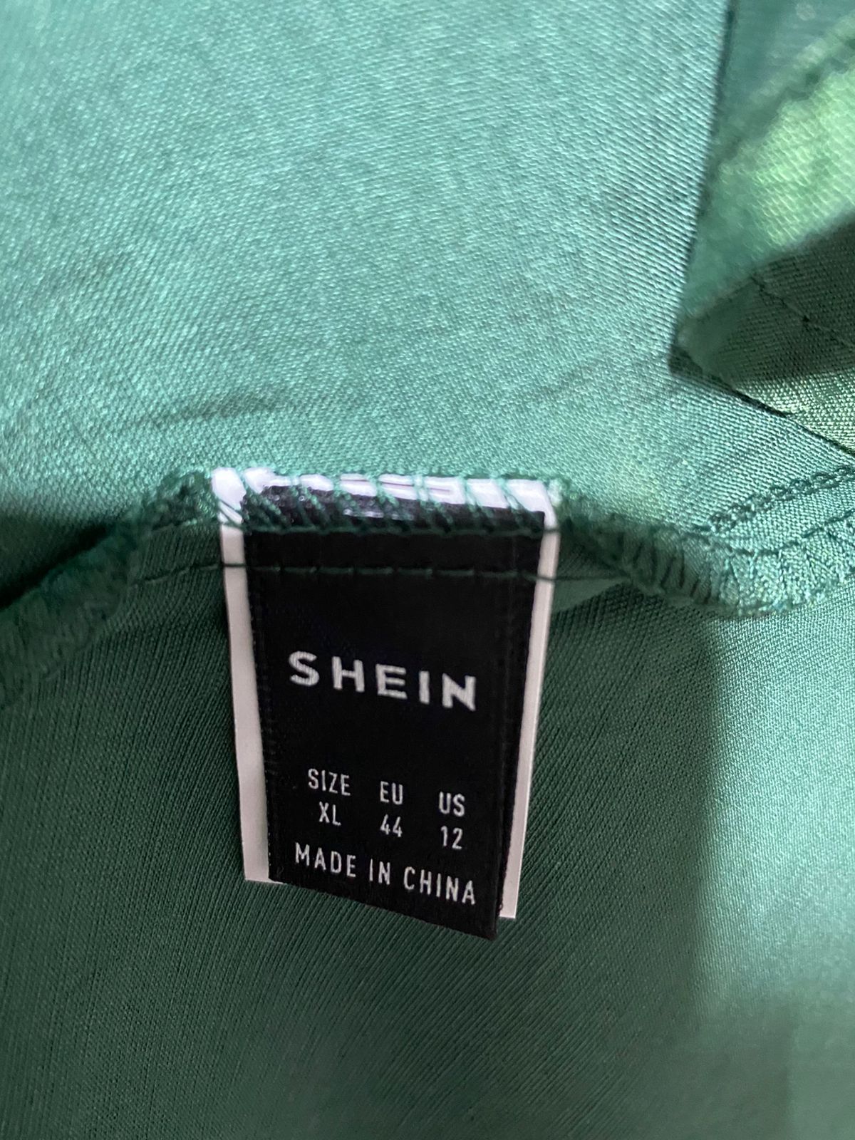 SHEIN |XL| BUST 20| B18| V-NECK SHORT PUFF SLEEVE EMERALD GREEN MAXI DRESS WITH FRONT TIE