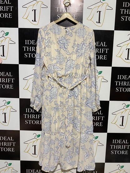 |XL| BUST 21| B18| VINTAGE CREAM AND BLUE FLORAL TIERED MAXI DRESS WITH LONG SLEEVES
