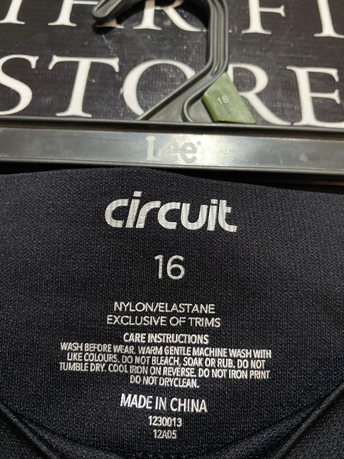 CIRCUIT |L| WAIST 30| B20| PREMIUM HIGH-WAISTED JET BLACK ACTIVEWEAR LEGGINGS
