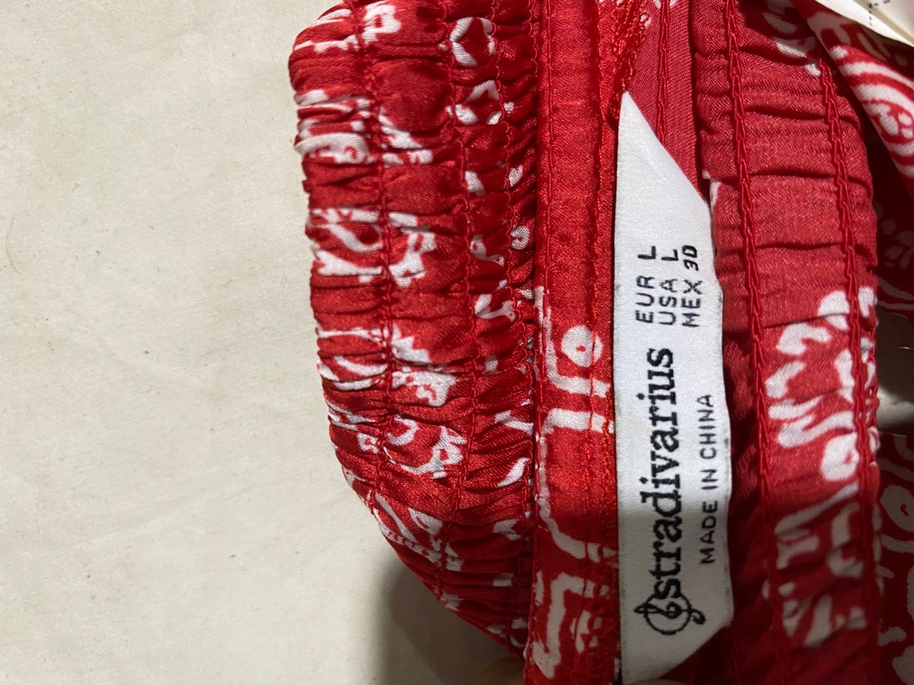 STRADIVARIUS |M| BUST 17| B20| RED BANDANA PRINT CAMI CROP TOP