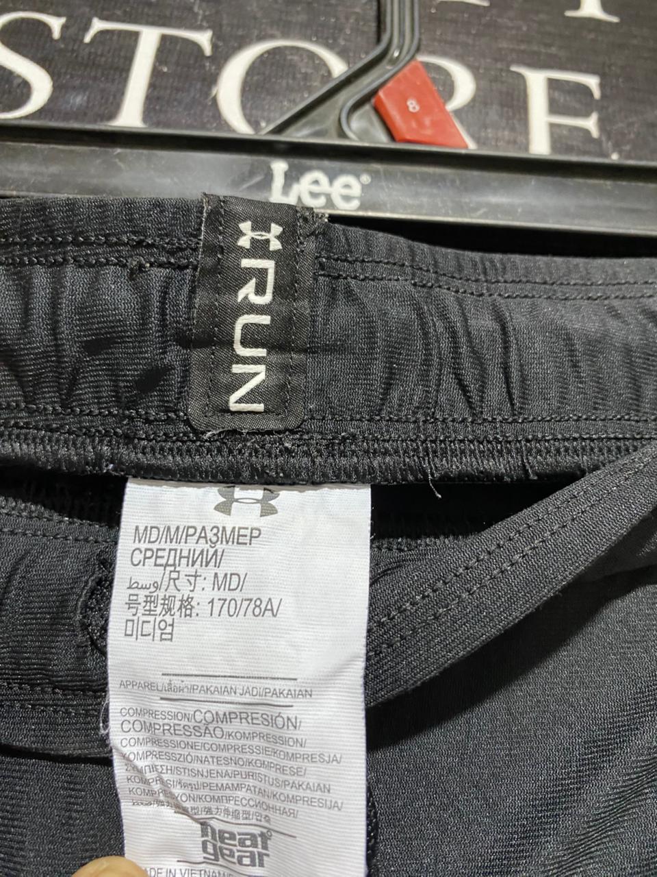 ANDER ARMOUR |S| WAIST 26| B20| PERFORMANCE TRACK PANTS - JET BLACK