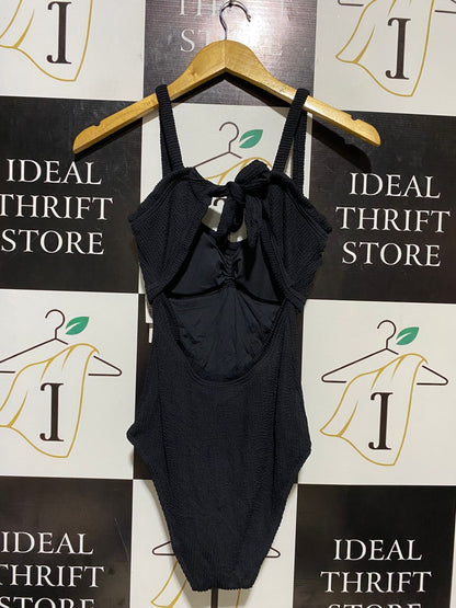 WFJR |M| BUST 13| B20| TEXTURED SEAMLESS ONE-PIECE SWIMSUIT