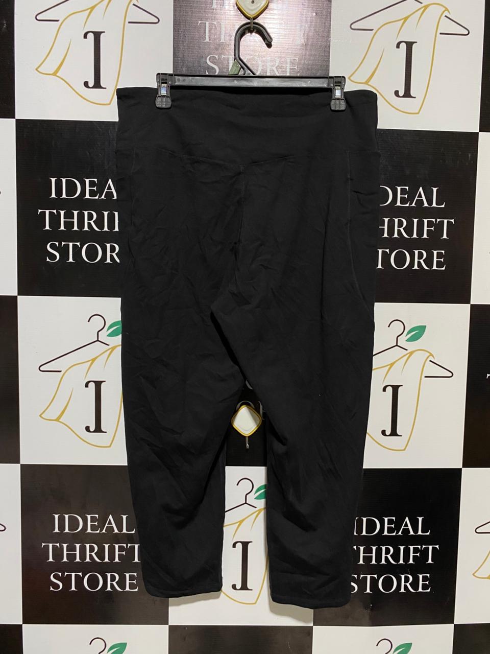 TARGET ACTIVE |XL| WAIST 34| B20| BLACK 3/4 LENGTH MID-RISE LEGGINGS