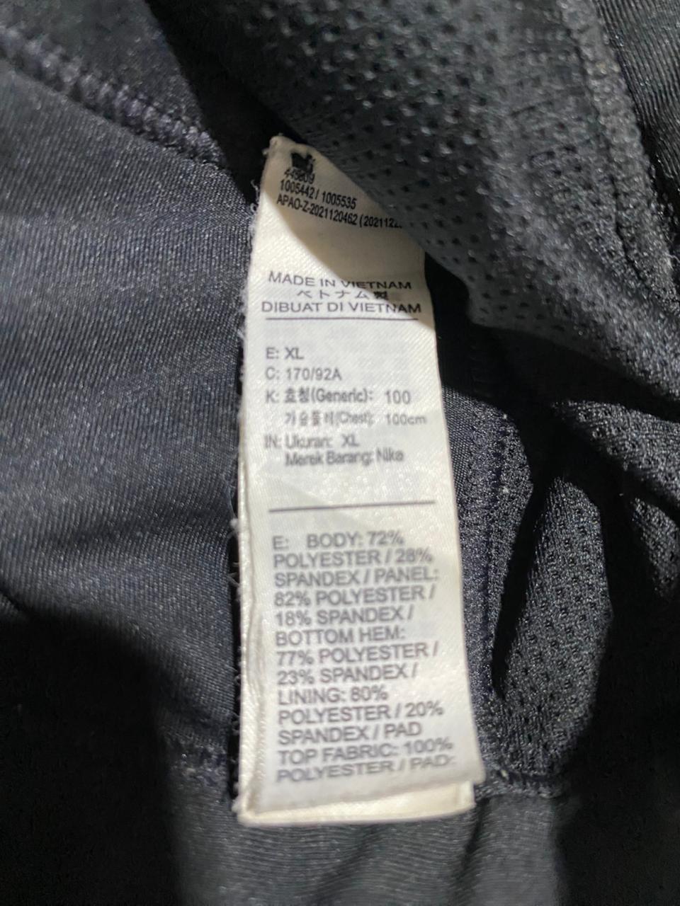 NIKE |M| BUST 16| B20| WOMEN'S FRONT-ZIP SPORTS BRA