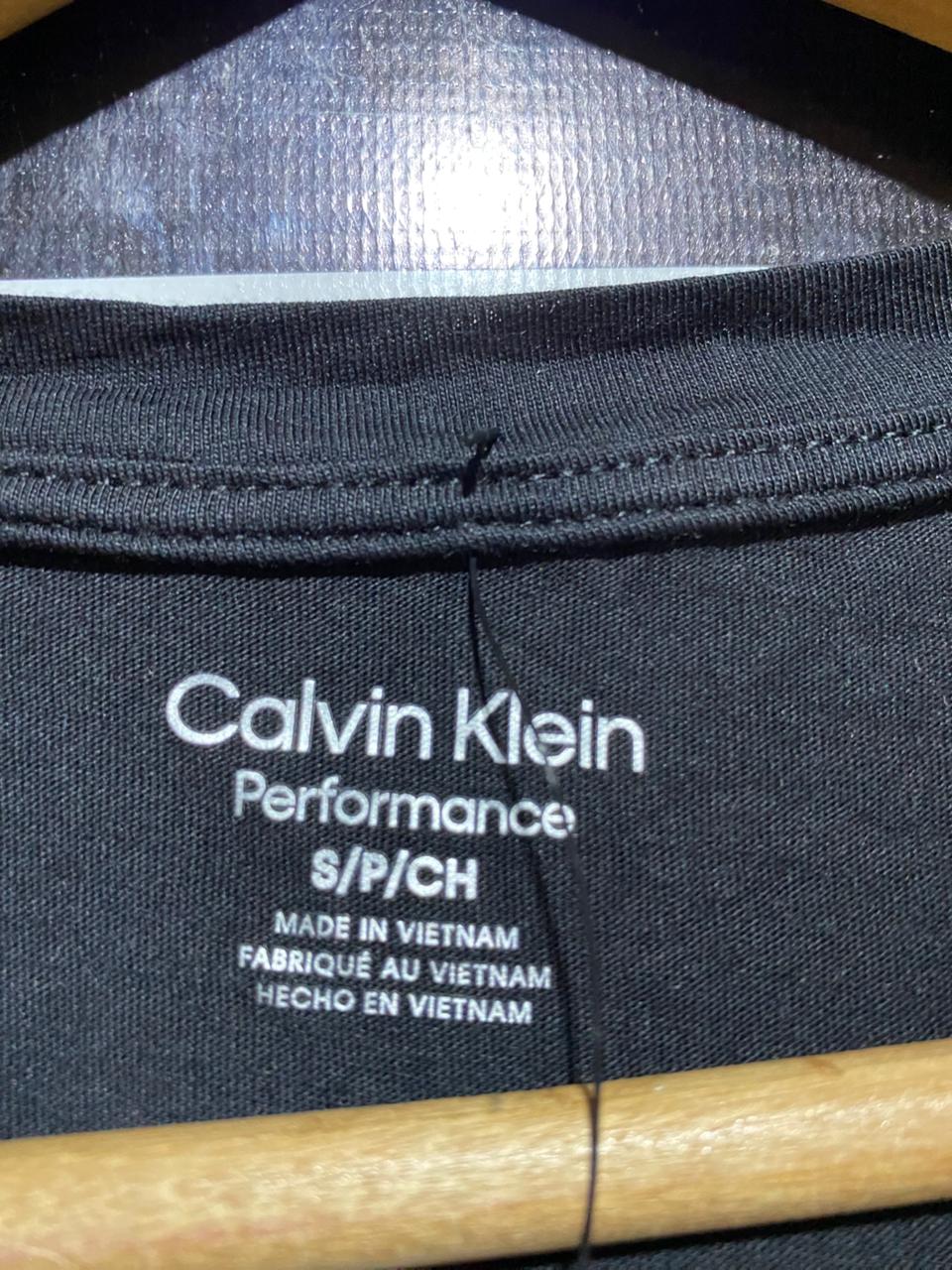 CALVIN KLEIN |M| BUST 17| B20| PERFORMANCE BLACK V-NECK SHORT SLEEVE T-SHIRT