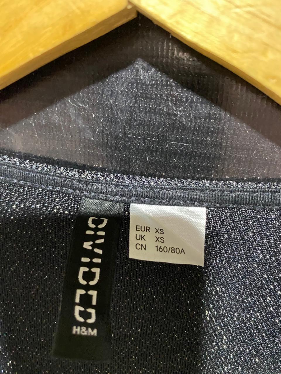 H&M |XS| BUST 145| B20| SPARKLY METALLIC WRAP-FRONT CROP TOP