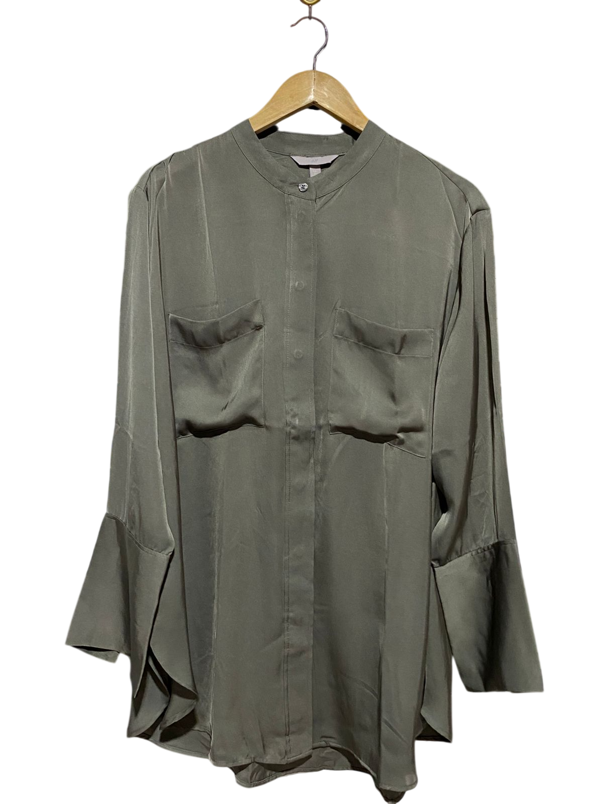 H&M |XL| BUST 24| B21| OLIVE GREEN SATIN FINISH LONG SLEEVE UTILITY SHIRT WITH POCKET