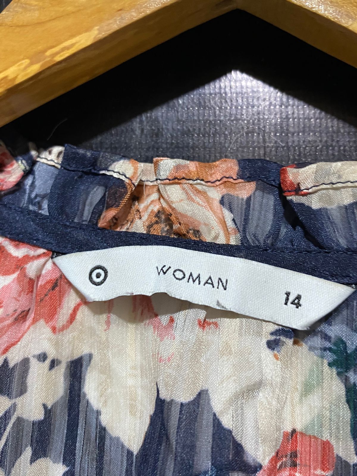 WOMAN |XL| BUST 22| B21| WOMAN NAVY FLORAL METALLIC STRIPE TIE-NECK BLOUSE