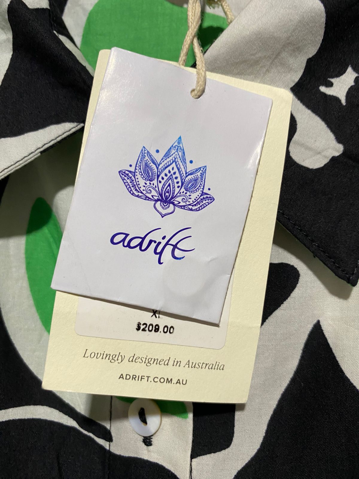 ADRIFT |XL| BUST 23| B22| VIBRANT GREEN AND BLACK ABSTRACT FLORAL PRINT BUTTON-DOWN MAXI DRESS