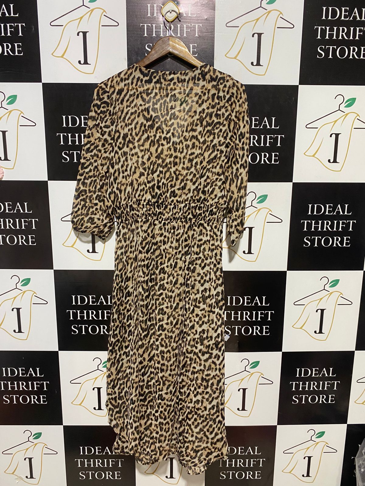 B COLLECTION |M| BUST 16| B22| CHIC LEOPARD PRINT MIDI DRESS WITH SMOCKED WAIST AND THREE-QUARTER SLEEVES