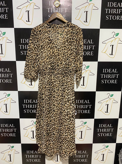 B COLLECTION |M| BUST 16| B22| CHIC LEOPARD PRINT MIDI DRESS WITH SMOCKED WAIST AND THREE-QUARTER SLEEVES