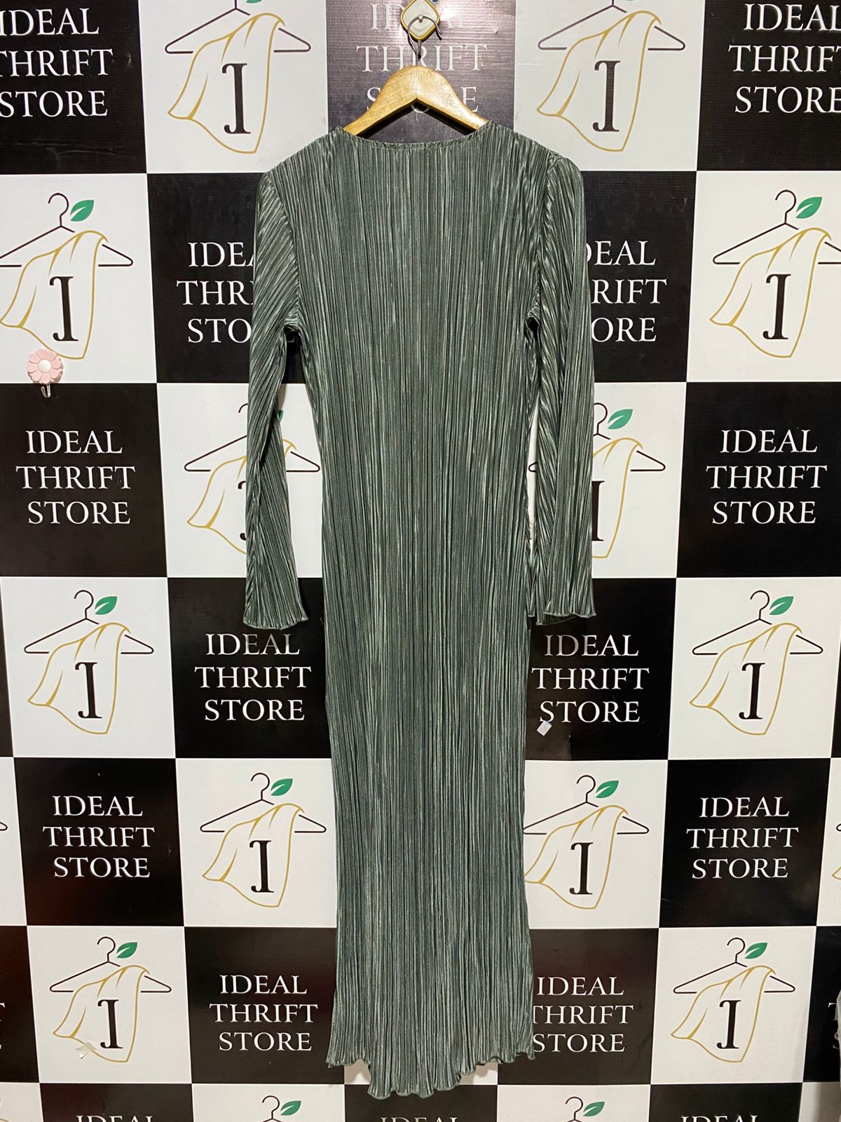 SHEIN |M| BUST 17| B22| SAGE GREEN PLISSÉ PLEATED LONG SLEEVE MAXI DRESS
