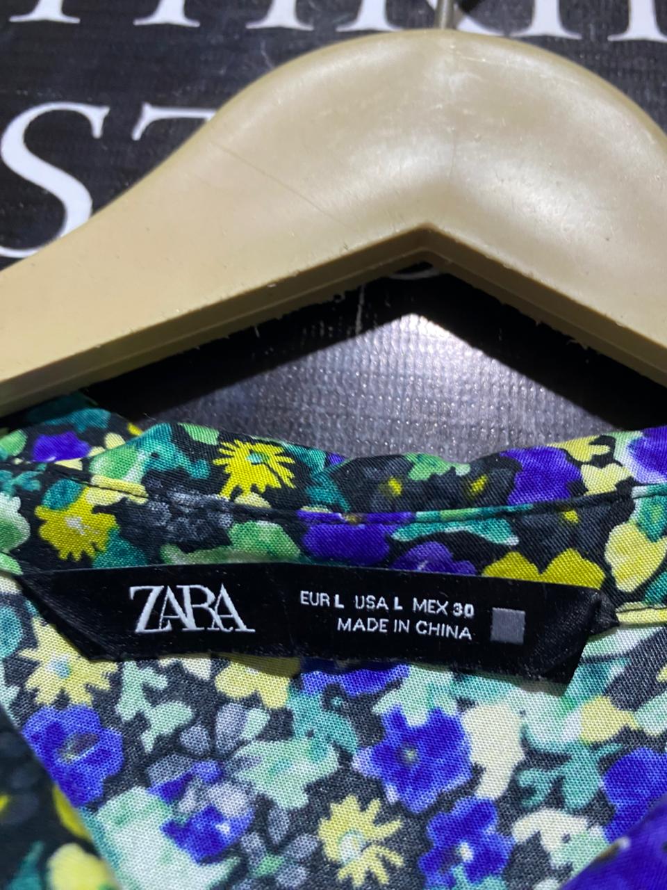 ZARA |XL| BUST 22| B22| VIBRANT MULTICOLOR FLORAL BUTTON-DOWN SHIRT