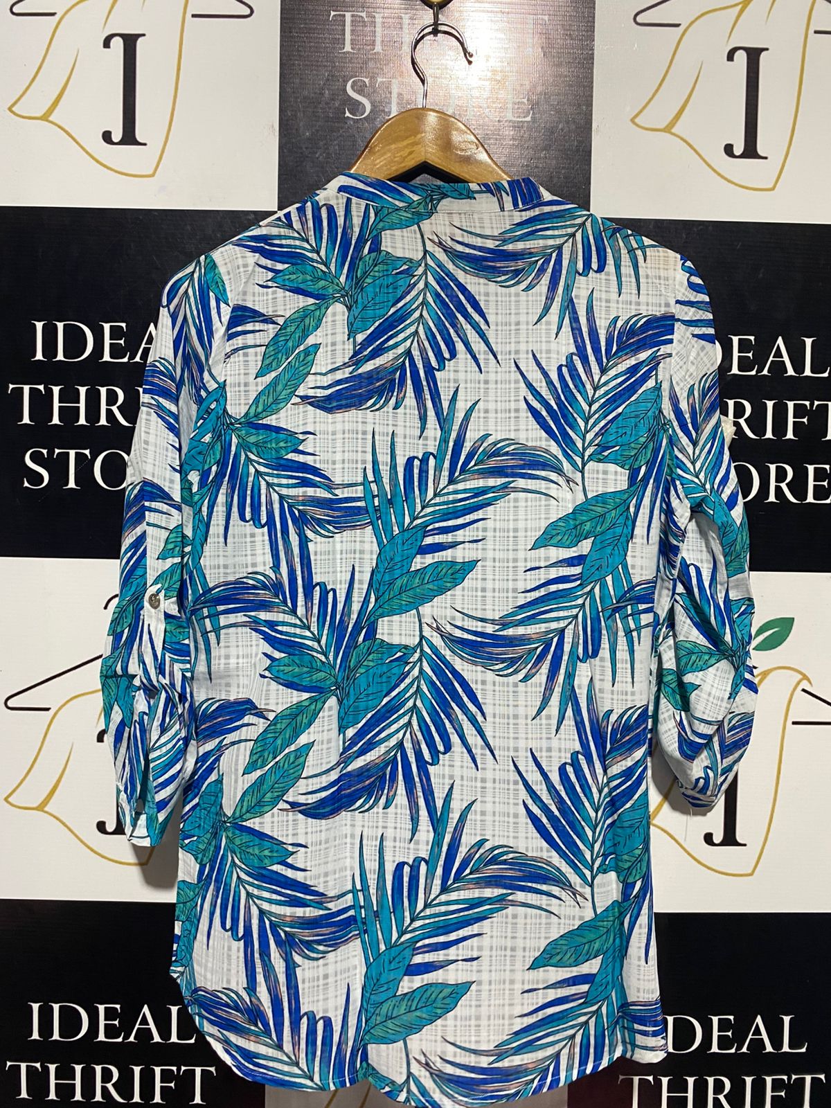 ANNA ROSE |L| BUST 20| B23| TROPICAL PALM LEAF BUTTON-DOWN BLOUSE