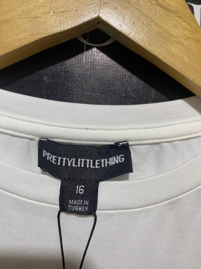 PRETTYLITTLE THING |M| BUST 18| B22| ESSENTIAL WHITE CROPPED TEE