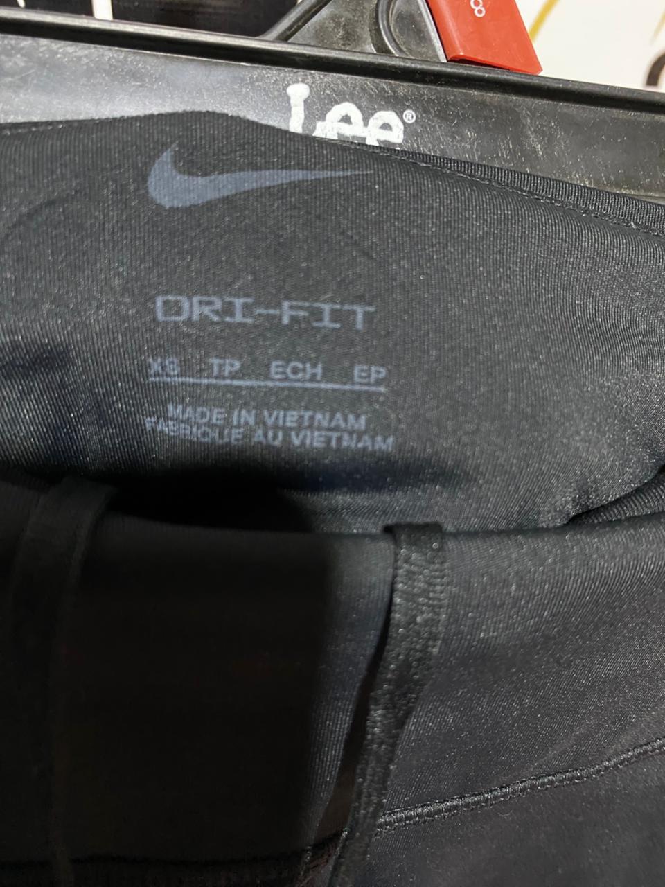 NIKE |XS| WAIST 24| B22| WOMEN'S HIGH-RISE PERFORMANCE TIGHTS WITH DRAWSTRING – BLACK
