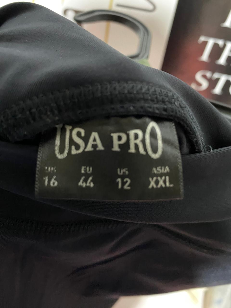 USA PRO |L| WAIST 30| B22| PREMIUM WOMEN’S HIGH-WAISTED PERFORMANCE BOOTY SHORTS – BLACK