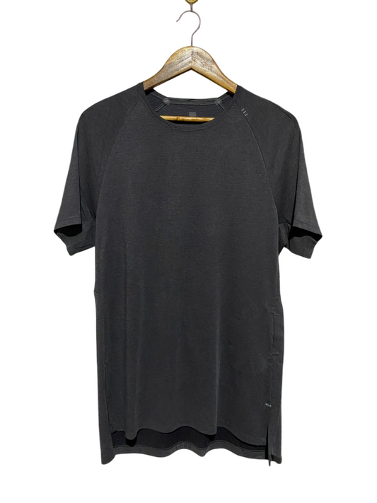 LULULEMON |L| BUST 20| METAL VENT TECH SHORT-SLEEVE SHIRT IN BLACK