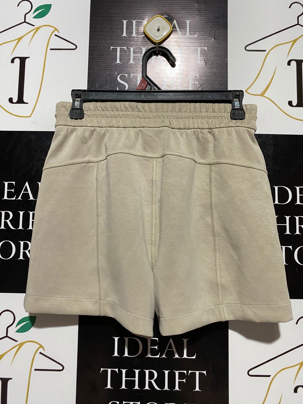 LULULEMON |M| WAIST 28| SOFTSTREME HIGH-RISE SHORTS IN TRENCH