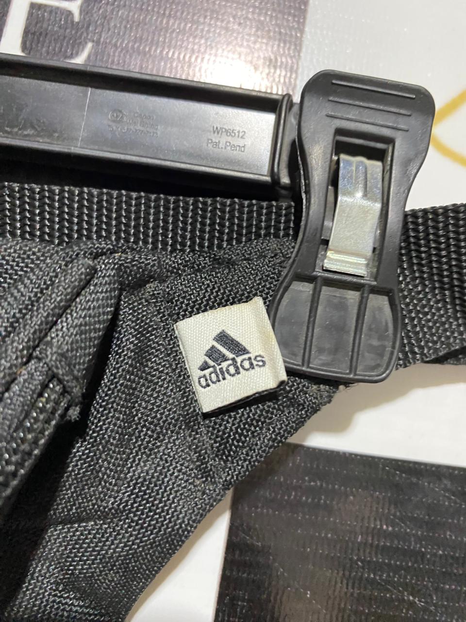 ADIDAS ESSENTIALS WAIST BAG - BLACK / WHITE - ONE SIZE