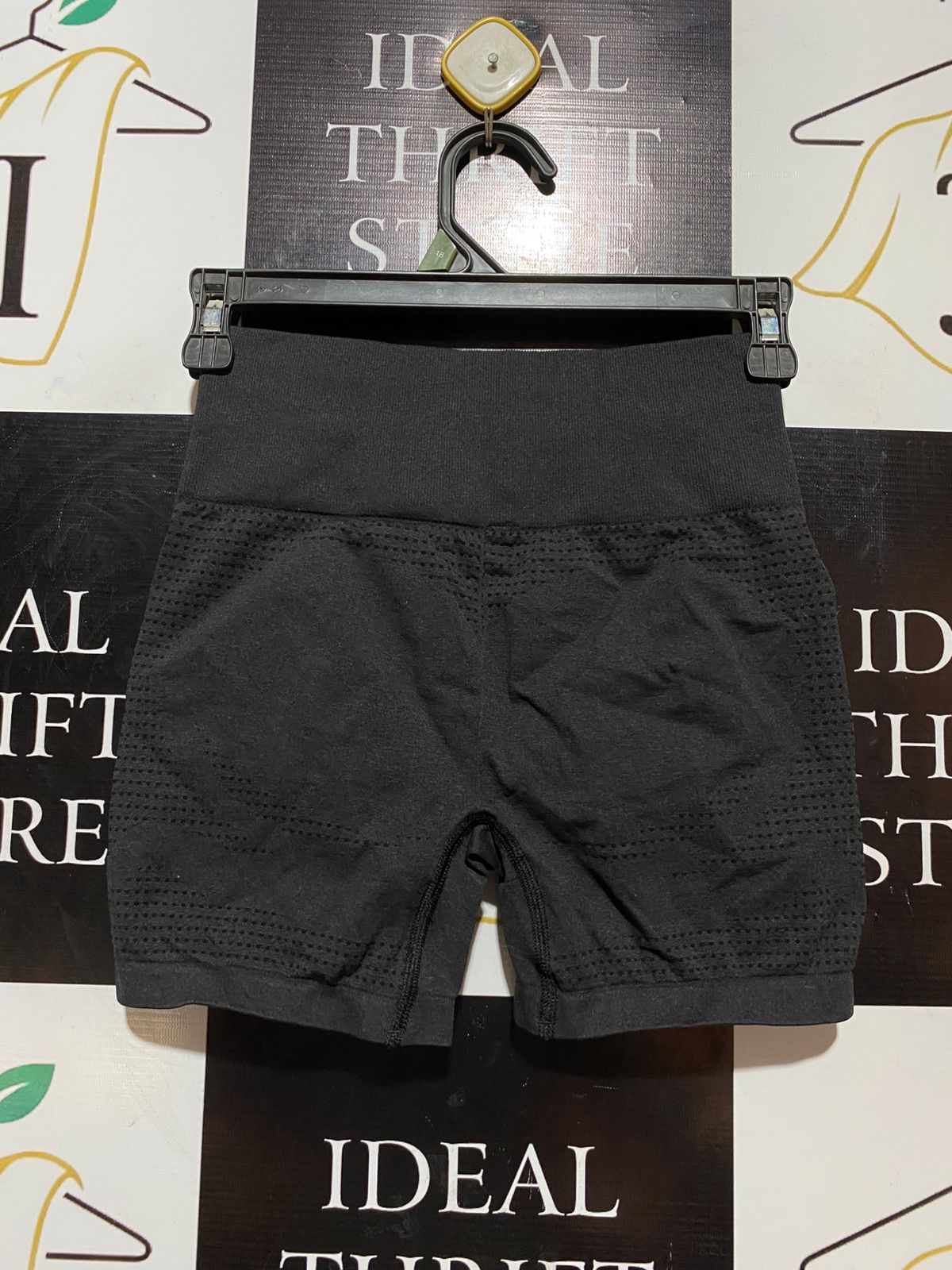 GYMSHARK  |XS| WAIST 22|  BLACK HIGH-WAISTED WORKOUT SHORTS