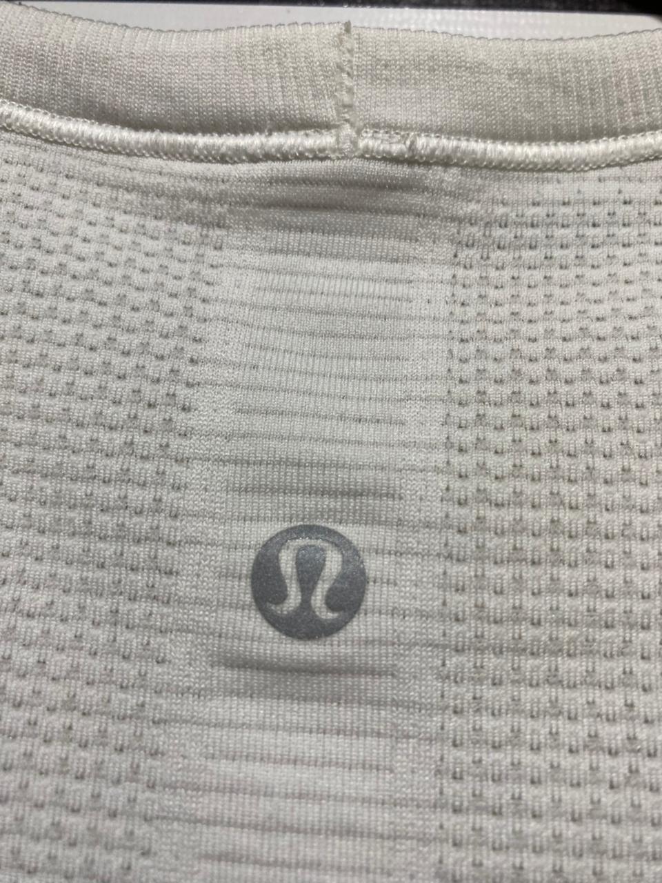 LULULEMON  |M| BUST 17| SWIFTLY TECH LONG SLEEVE TRAINING TOP