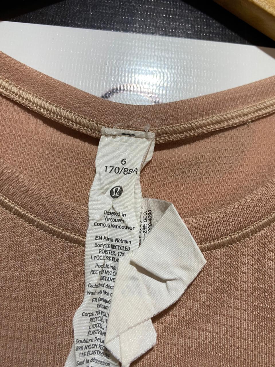 LULULEMON  |M| BUST 17| TWO-TONE SLEEVELESS TRAINING TOP