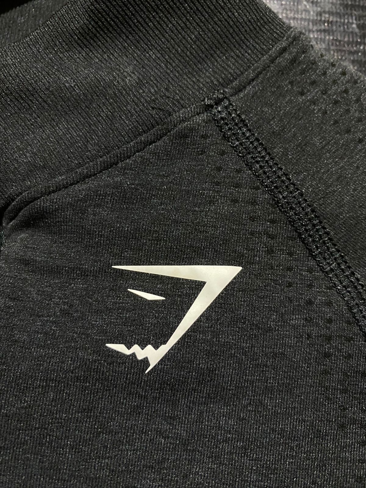 GYMSHARK |S| BUST 15| VITAL SEAMLESS  ZIP PULLOVER – BLACK ACTIVEWEAR