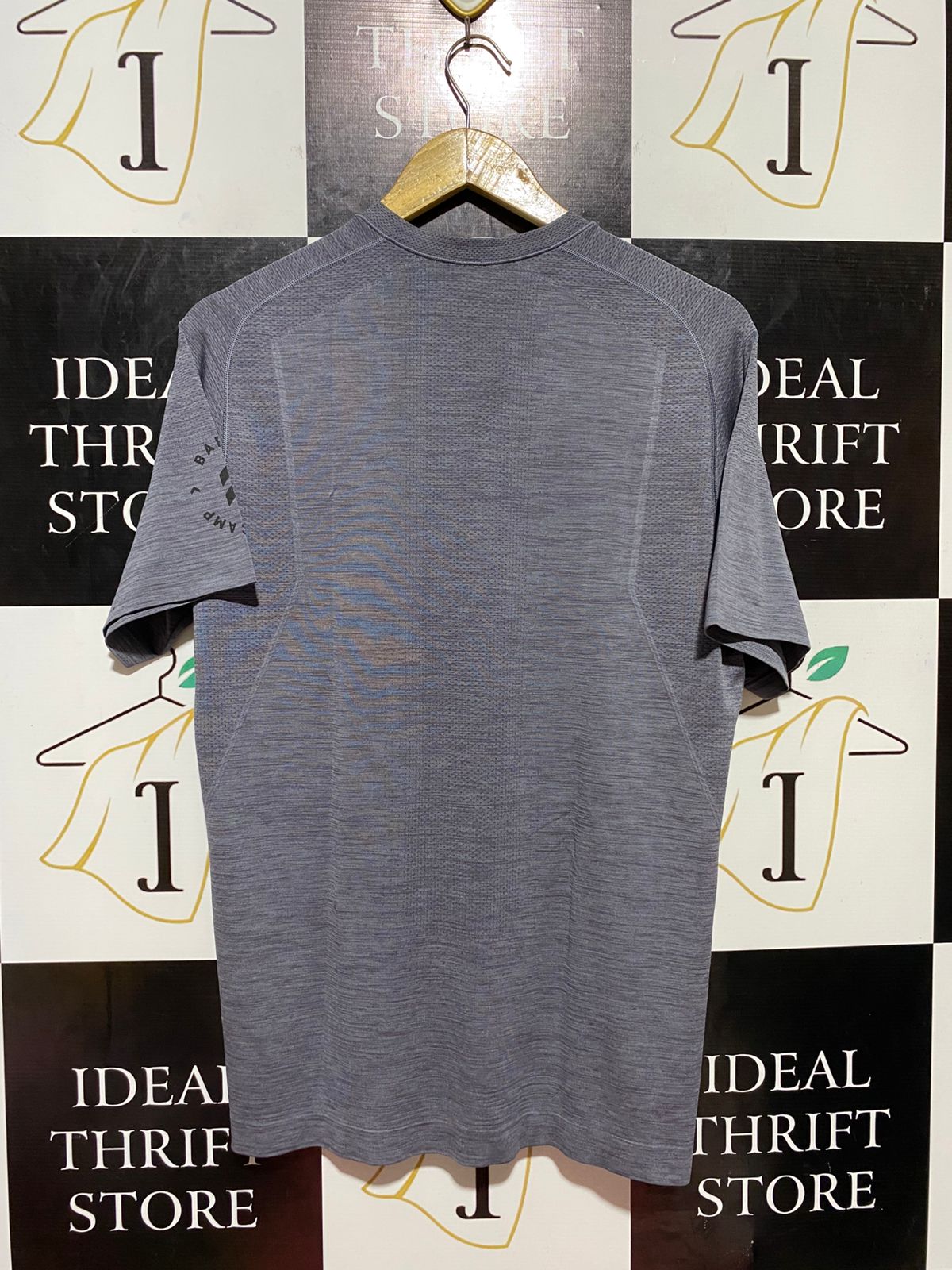 LULULEMON |L| BUST 19| METAL VENT TECH V-NECK T-SHIRT – GREY PERFORMANCE TOP