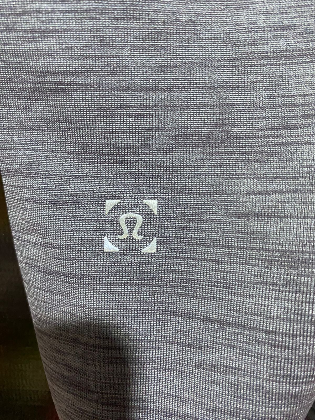 LULULEMON |L| BUST 19| METAL VENT TECH V-NECK T-SHIRT – GREY PERFORMANCE TOP