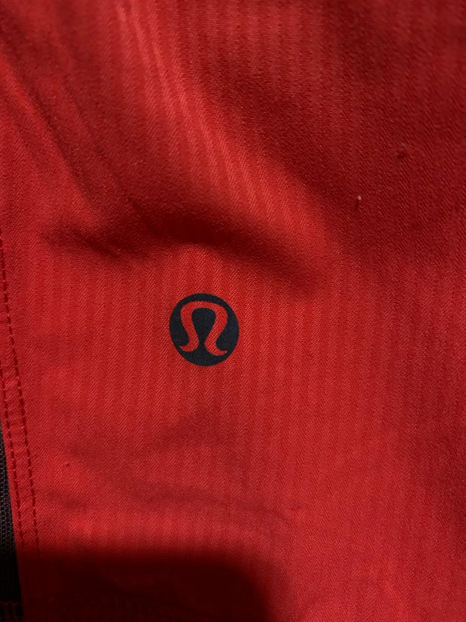 LULULEMON |L| WAIST 30| LINED SHORTS RED STRIPED ACTIVEWEAR