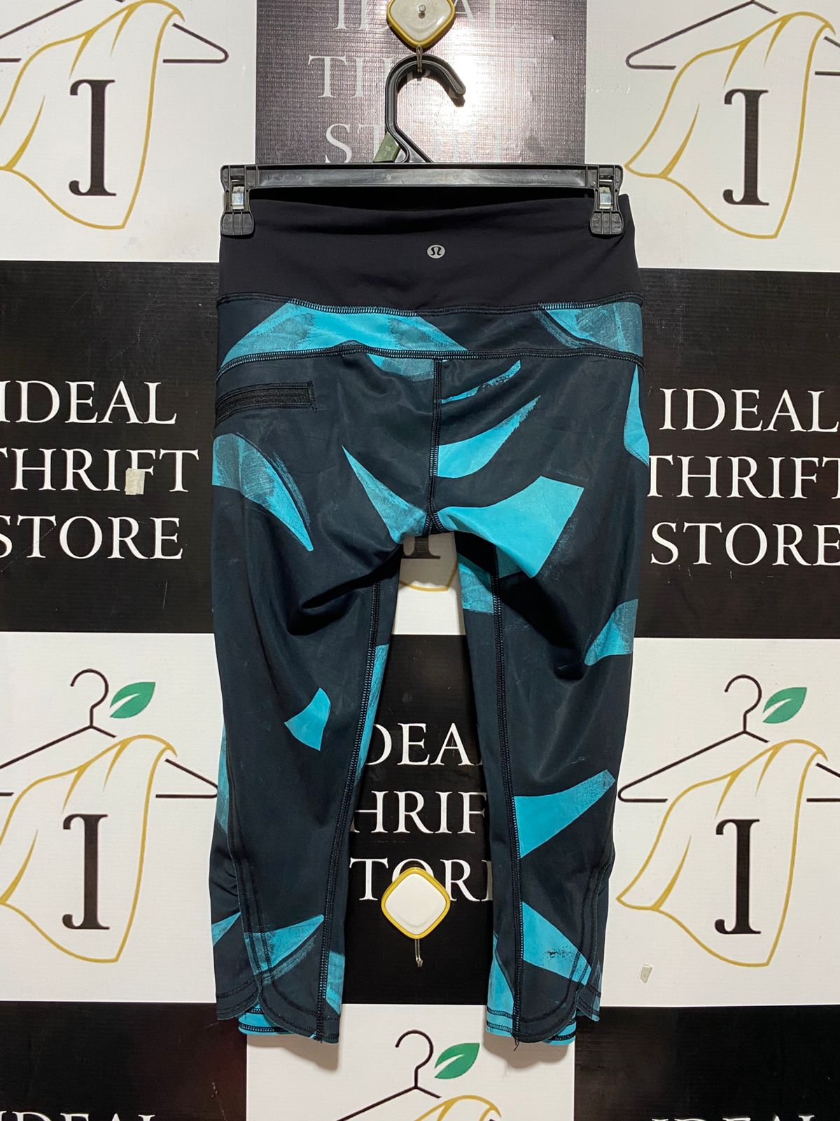 LULULEMON | XS| WAIST 24| ABSTRACT PRINT HIGH-RISE CROPPED LEGGINGS IN TEAL AND BLACK