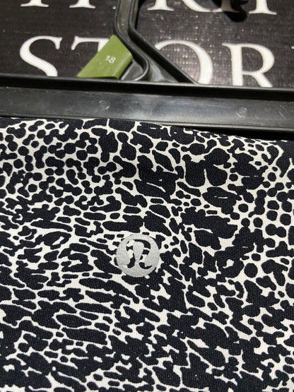 LULULEMON | M| WAIST 27| HIGH-RISE ALIGN LEGGINGS IN MONO CRACKLE PRINT