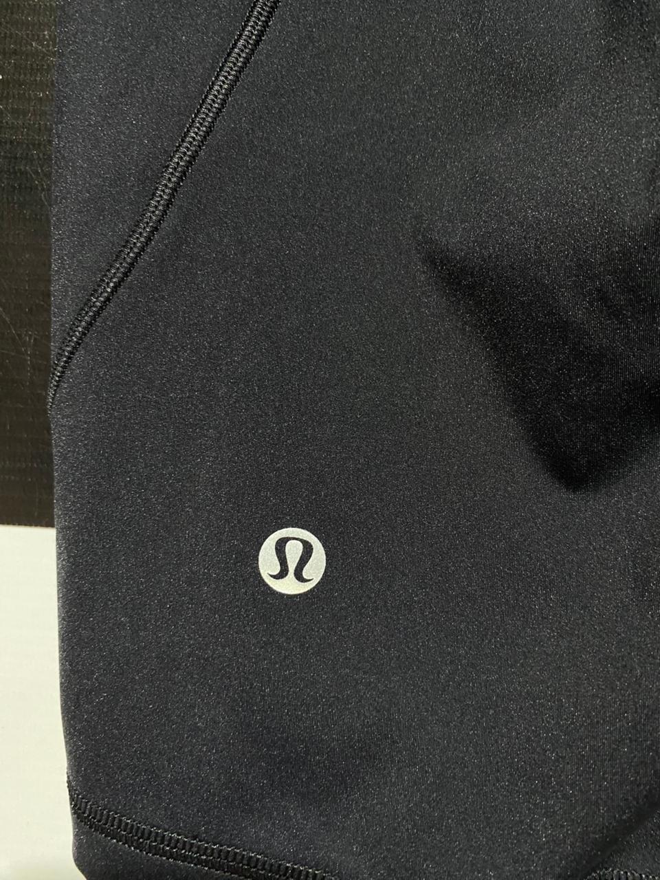LULULEMON | XS| WAIST 24| FAST AND FREE HIGH-RISE SHORTS 8" WITH POCKETS IN BLACK