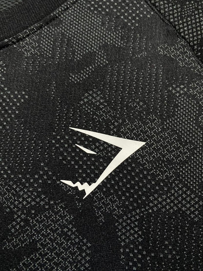 GYMSHARK | L| BUST 20| GEO SEAMLESS T-SHIRT IN BLACK CAMO