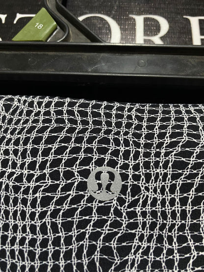 LULULEMON |M| WAIST 29| PREMIUM PATTERNED BIKER SHORTS