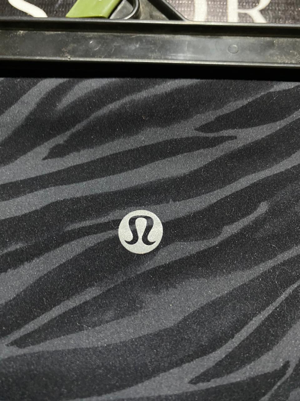LULULEMON |XS| WAIST 24| HIGH-RISE ALIGN LEGGINGS – BLACK & GREY ZEBRA ANIMAL PRINT