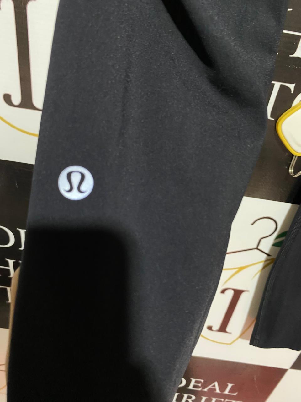 LULULEMON | S| WAIST 26| HIGH-RISE FAST AND FREE POCKET LEGGINGS – CLASSIC BLACK WITH REFLECTIVE TRIM