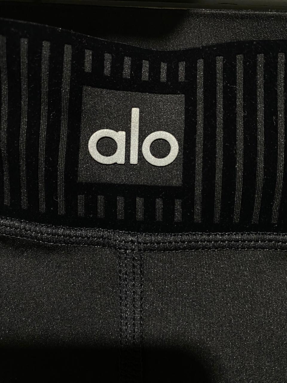 ALO |XS| WAIST 24| YOGA HIGH-WAISTED BLACK PERFORMANCE LEGGINGS