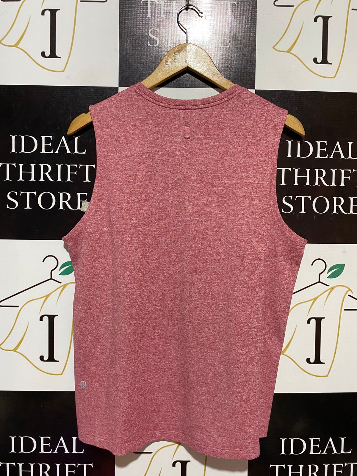 LULULEMON |M| BUST 19| METAL VENT TECH SLEEVELESS TRAINING TOP