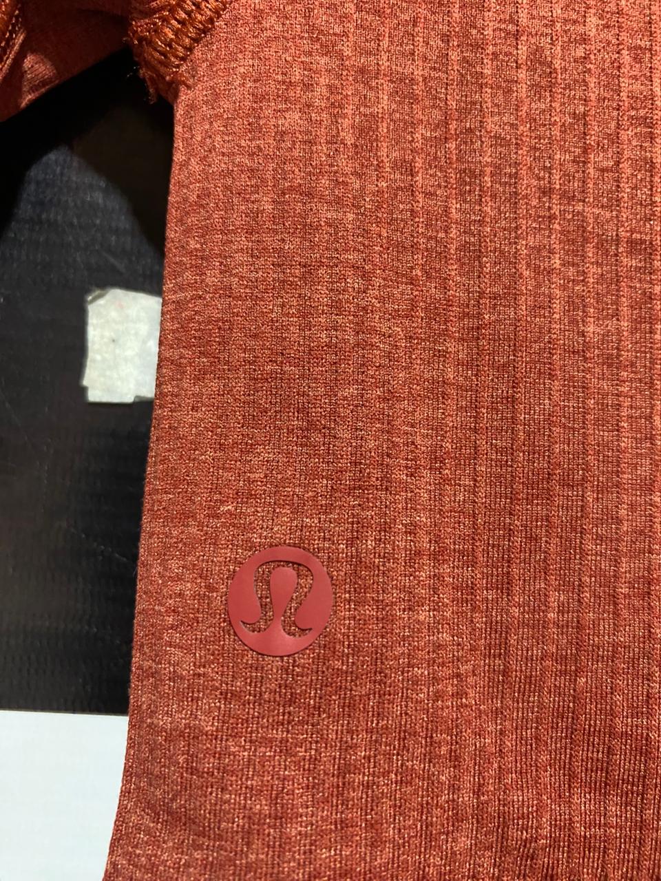LULULEMON |XS| BUST 11| EBB TO STREET LONG SLEEVE CROP TOP