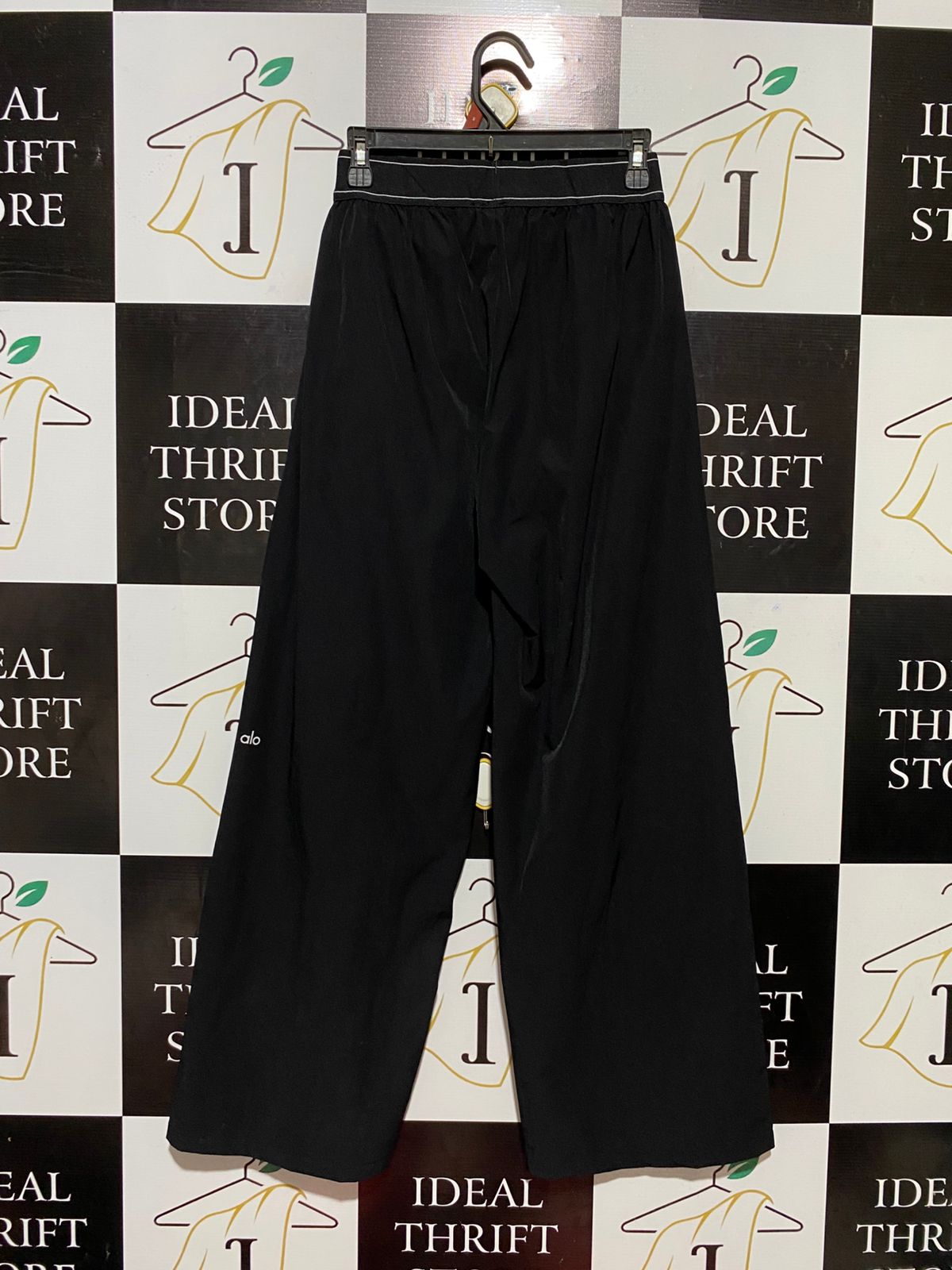 ALO |S| WAIST 25| YOGA HIGH-WAISTED WIDE-LEG LOUNGE PANTS - BLACK
