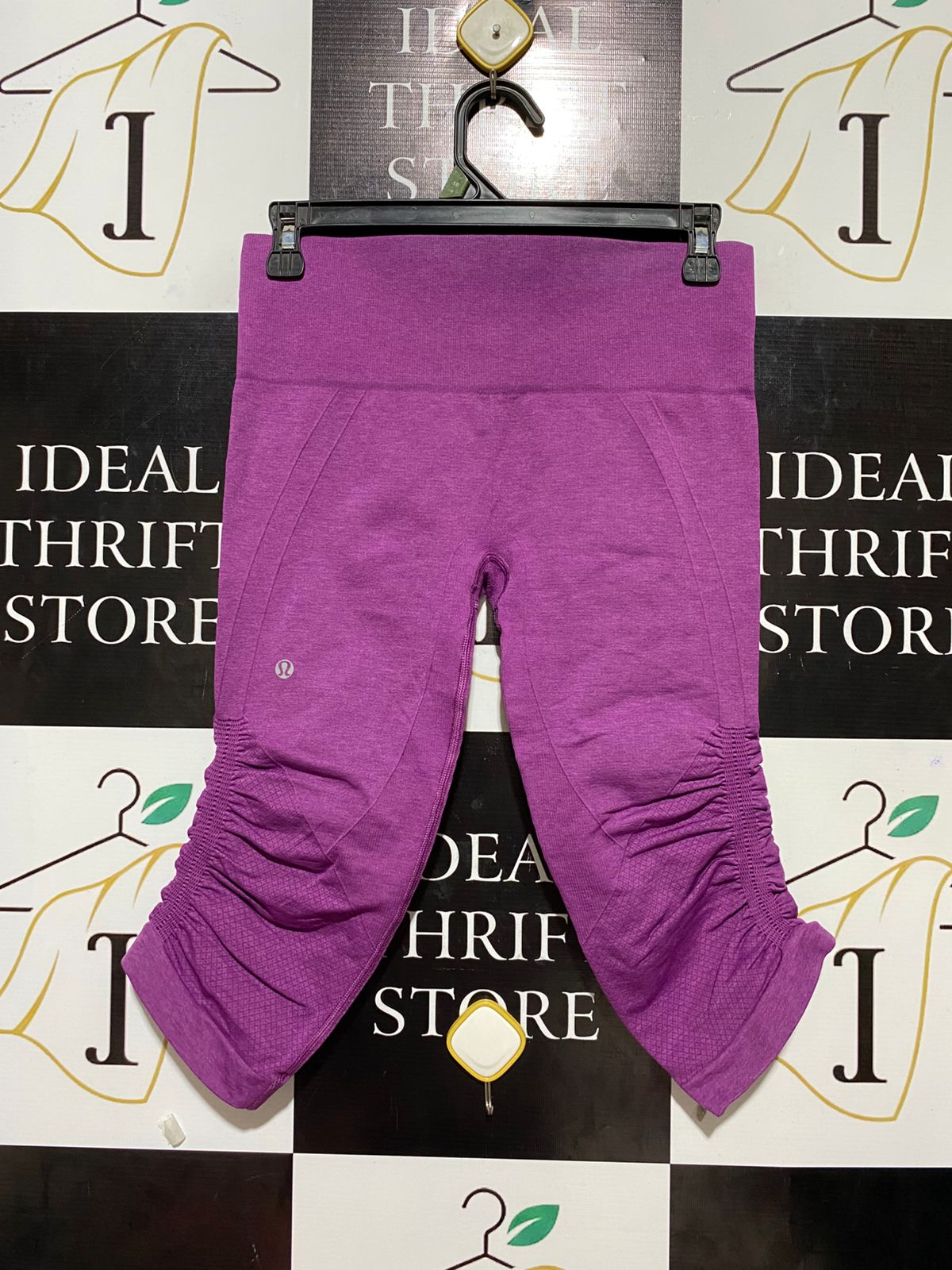 LULULEMON |M| WAIST 27| PREMIUM HIGH-RISE RUCHE-DETAIL SEAMLESS CAPRI LEGGINGS