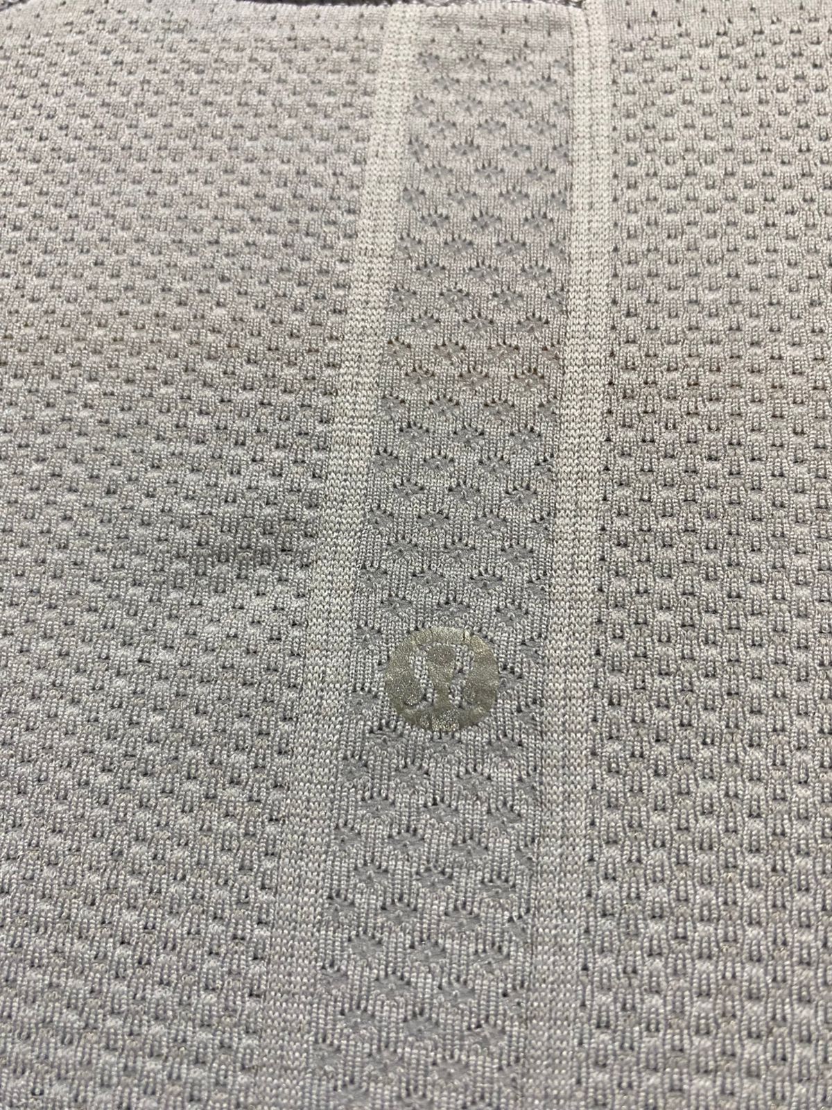 LULULEMON |S| BUST 16| SWIFTLY TECH HALF-ZIP 2.0 IN SILVER DROP