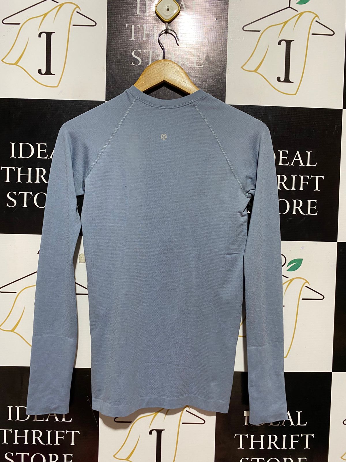LULULEMON |S| BUST 15| SWIFTLY TECH LONG-SLEEVE SHIRT 2.0 IN CHAMBRAY