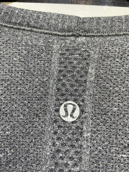 LULULEMON |L| BUST 19| SWIFTLY TECH LONG-SLEEVE SHIRT 2.0 IN ANTHRACITE GREY